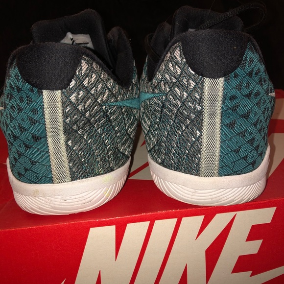 Kobe Bryant Nikes - Picture 2 of 4